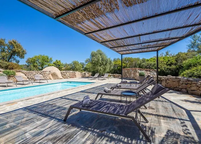18 * Porto-Vecchio (Corsica)