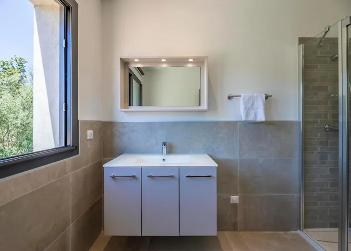 18 Porto-Vecchio (Corsica)